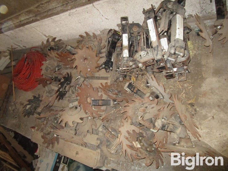 row-cleaners-&-mounting-brackets-image-14