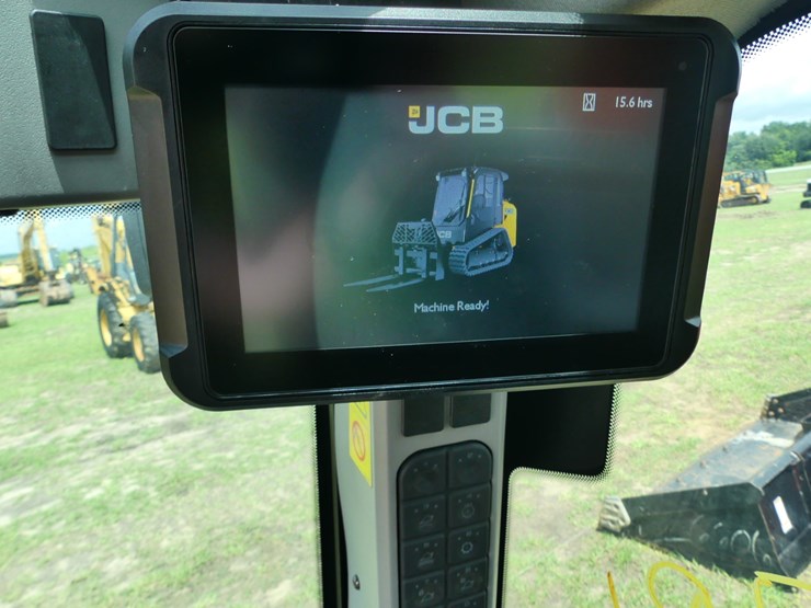 2025-jcb-215t-image-19