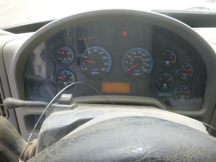 2013-international-durastar-4300-image-18