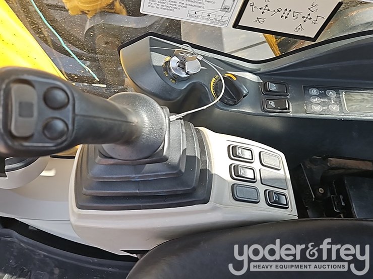 2017-kobelco-sk260-image-38
