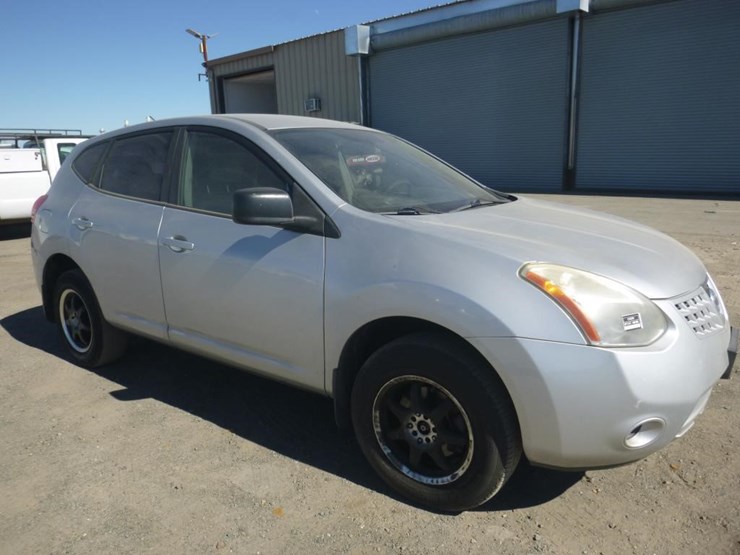 2009-nissan-rogue-image-2