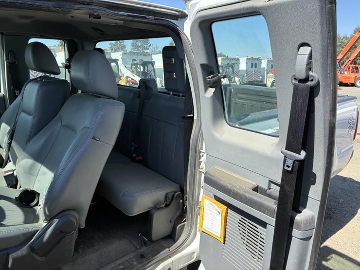 2011-ford-f250-xl-image-22