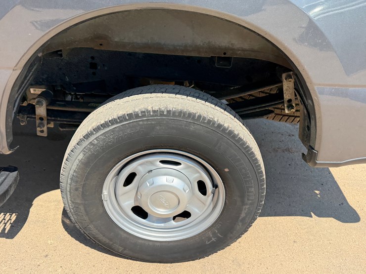2023-ford-f250-image-11