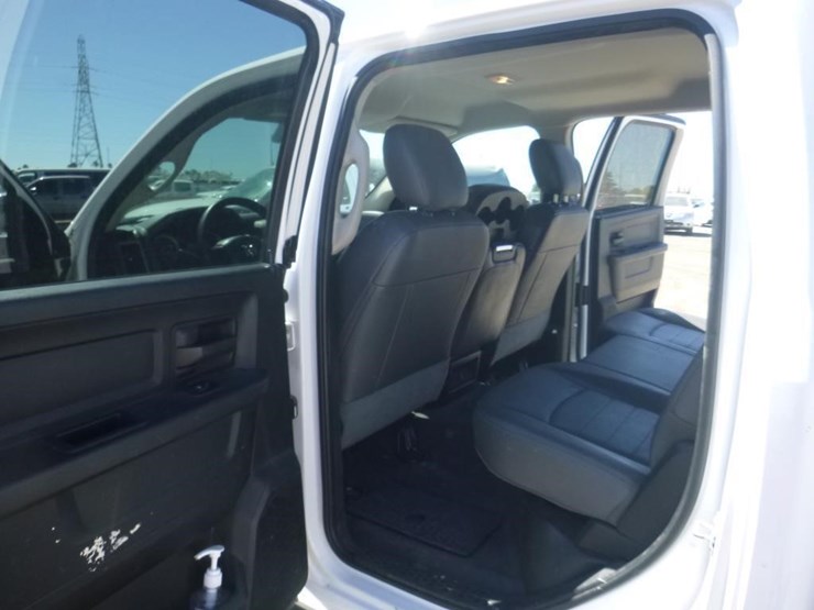 2016-dodge-1500-image-7