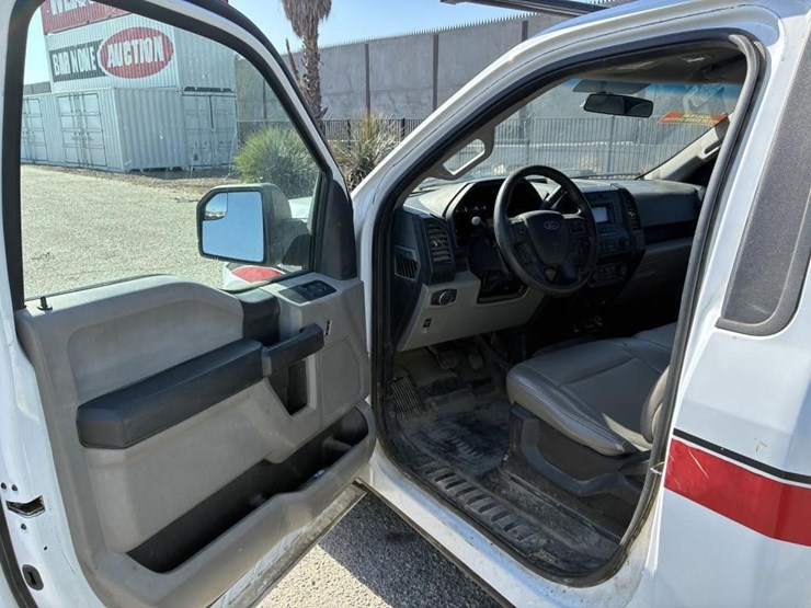 2018-ford-f150-xl-image-12
