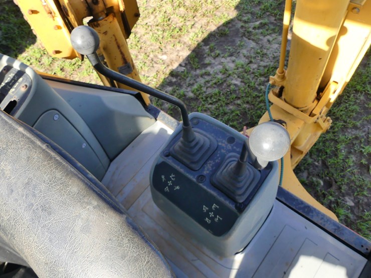 caterpillar-416d-image-18