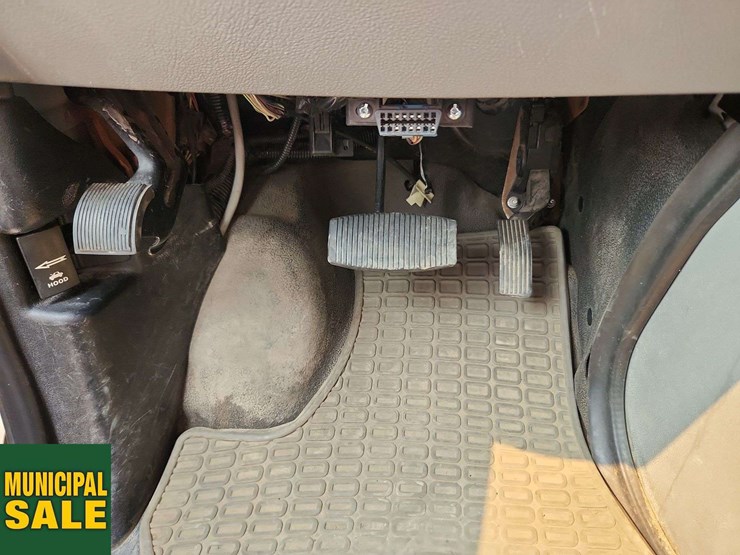 2013-ford-e450-image-11