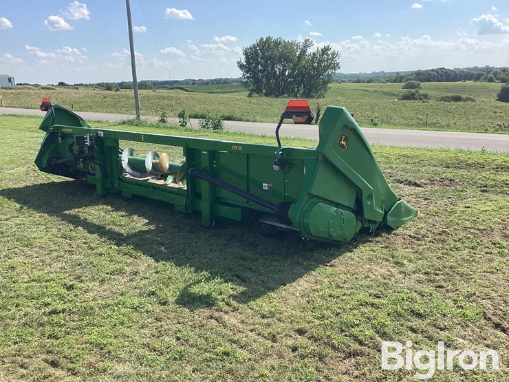 2025-john-deere-cr12-image-5