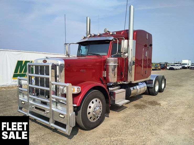 2018-peterbilt-389-image-1