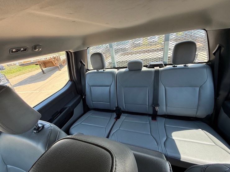 2023-ford-f250-image-16