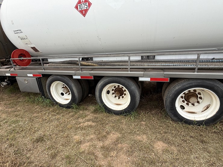 2012-john-deere-6068hf485-image-47