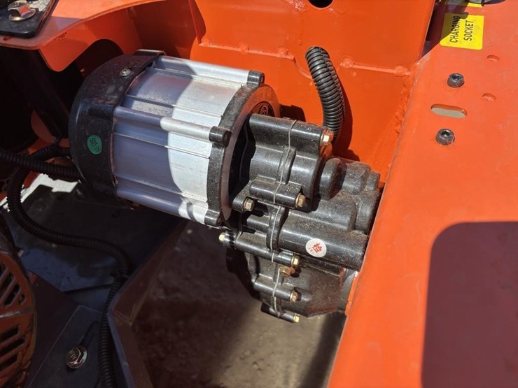 2026-sdlool-lm1000q-rc-flail-mower-image-16