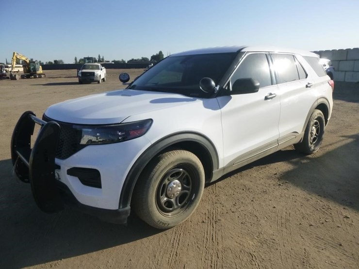 2020-ford-explorer-image-2