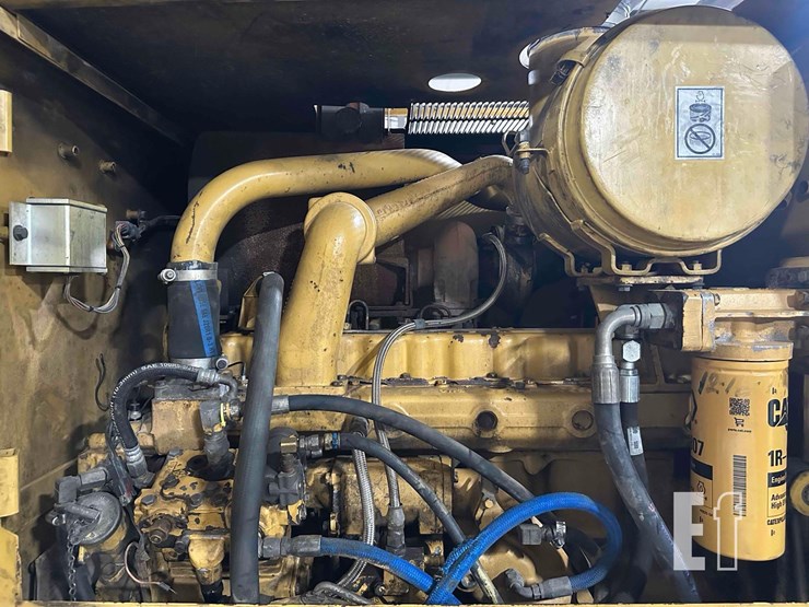 2001-caterpillar-140h-image-24