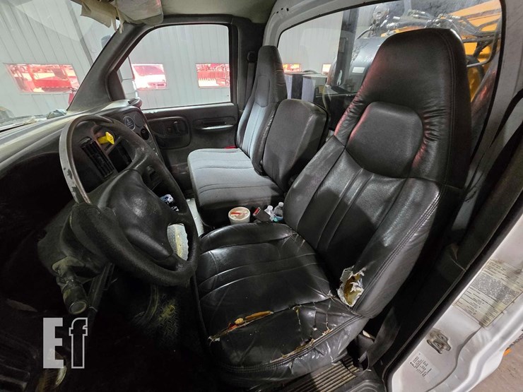 2006-gmc-topkick-c8500-image-9