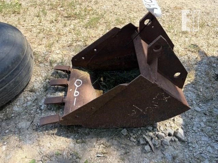 excavator-toothed-bucket-image-2