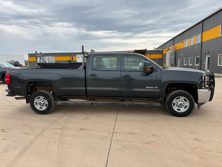 2019-chevrolet-silverado-2500hd-image-5