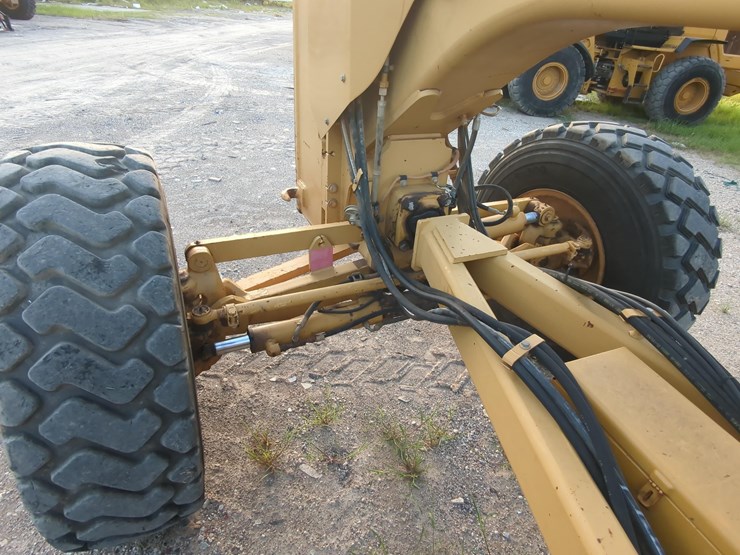 caterpillar-140m-image-9