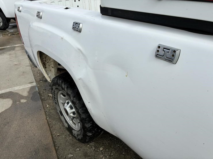2012-gmc-sierra-2500-image-10