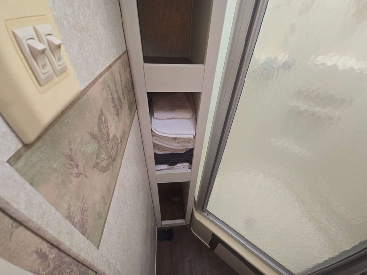 2006-keystone-outback-travel-trailer-image-33
