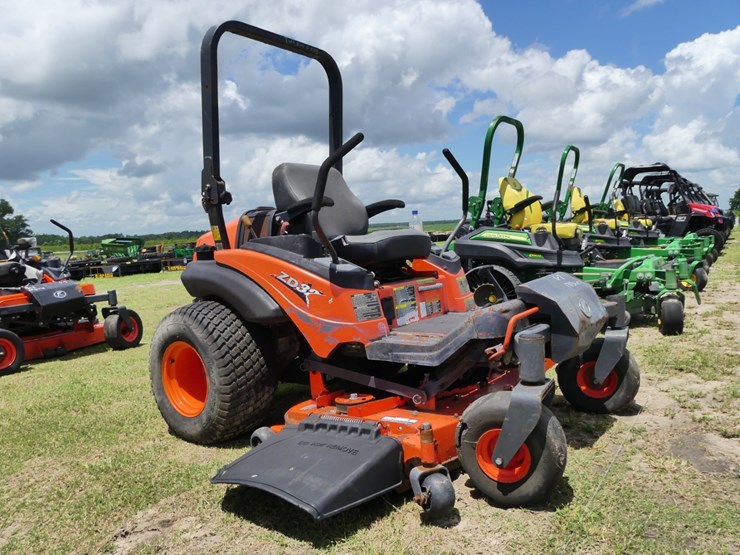 2011-kubota-zd326-image-1