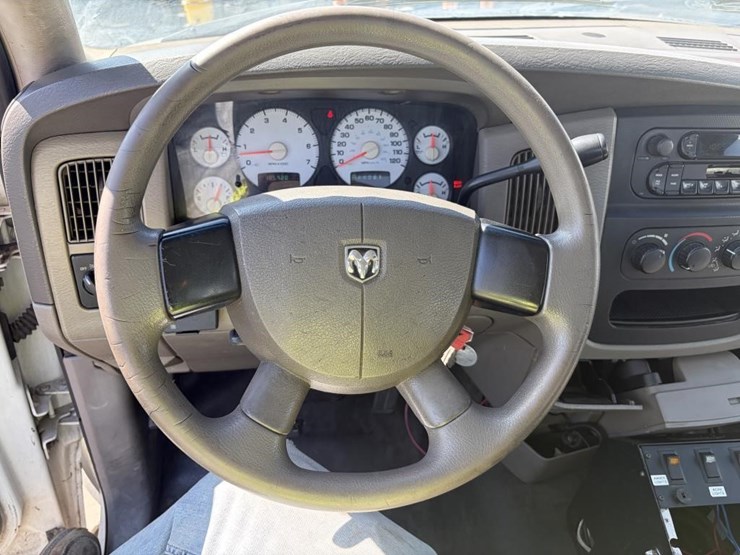 2005-dodge-ram-2500-image-16
