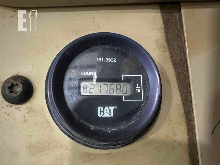 2001-caterpillar-140h-image-23