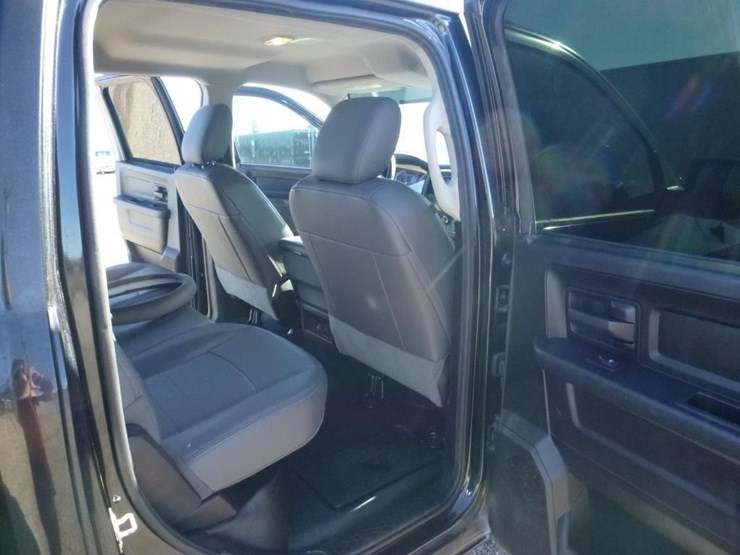 2016-dodge-1500-image-8