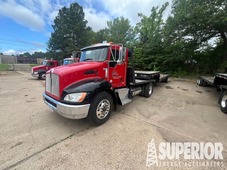 2015-kenworth-t370-image-1