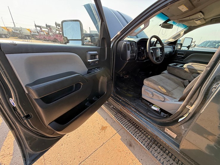 2019-chevrolet-silverado-2500hd-image-12
