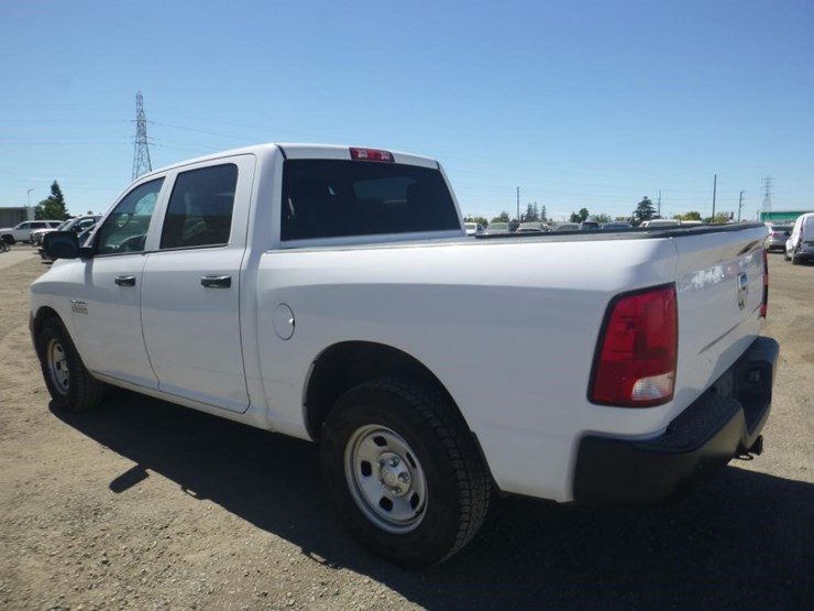 2016-dodge-1500-image-4