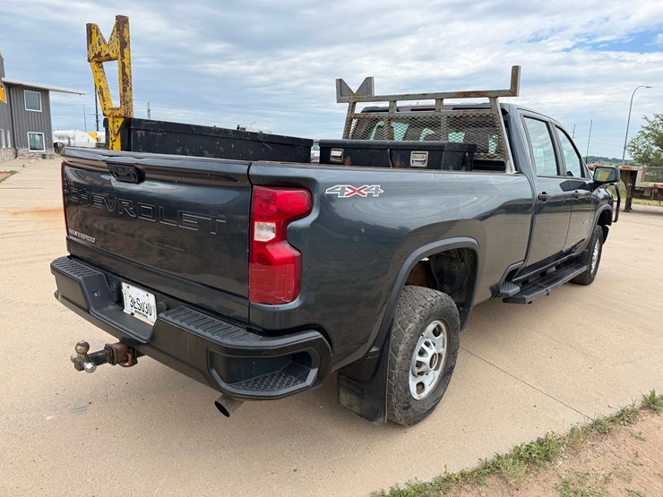 2020-chevrolet-silverado-2500hd-image-6