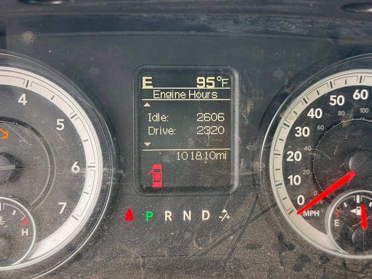 2015-dodge-ram-3500-image-13