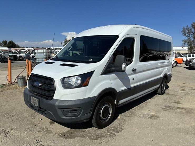 2020-ford-transit-image-1