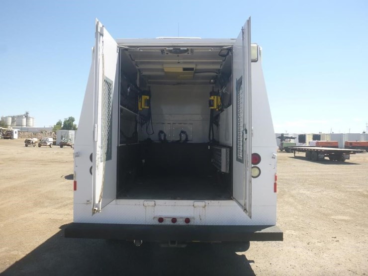 2004-ford-f550-image-6
