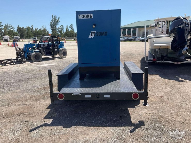 sdmo-100kw-towable-diesel-generator-image-24