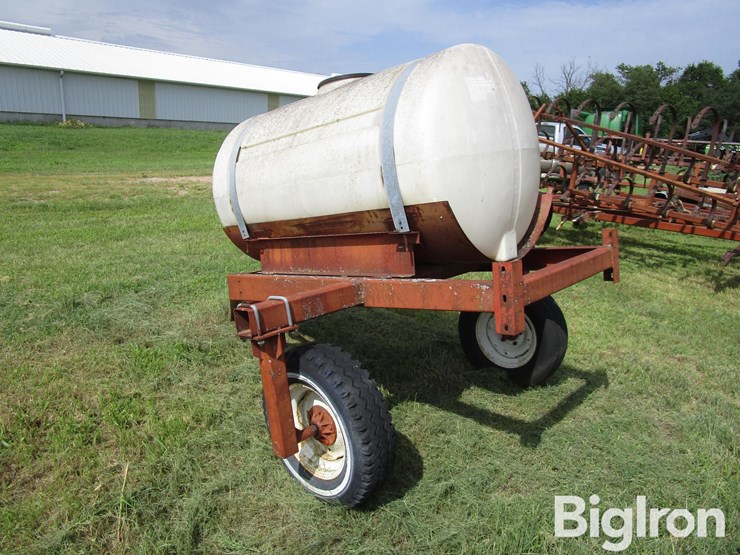 sprayer-tank-on-trailer-image-7