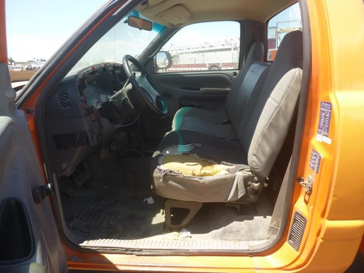 1999-dodge-2500-image-9