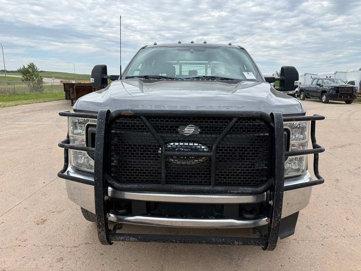 2022-ford-f250-image-3