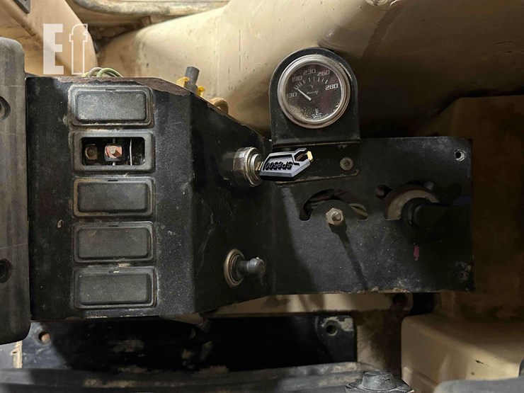 2001-caterpillar-140h-image-21