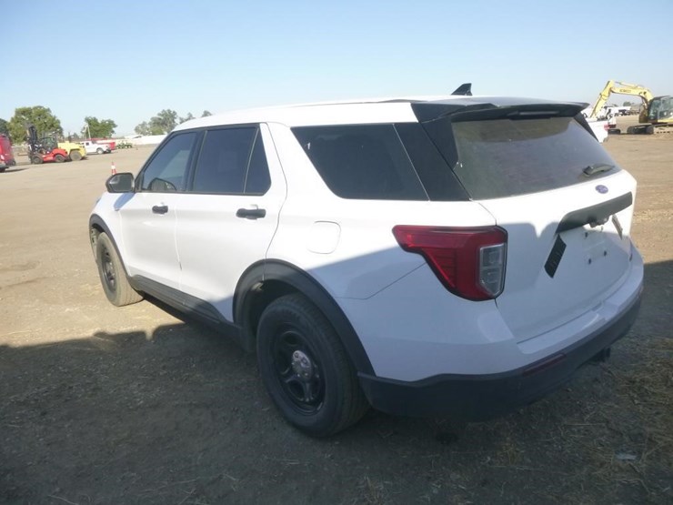 2020-ford-explorer-image-5