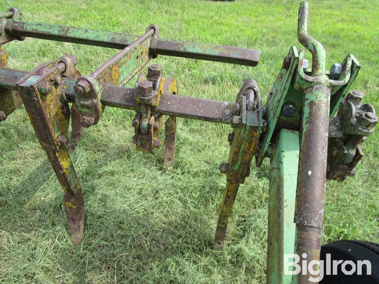 john-deere-15-image-11