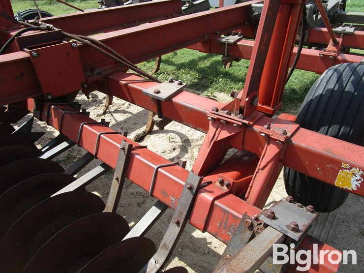hesston-2540-image-13