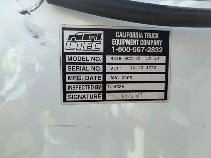2005-dodge-ram-2500-image-13