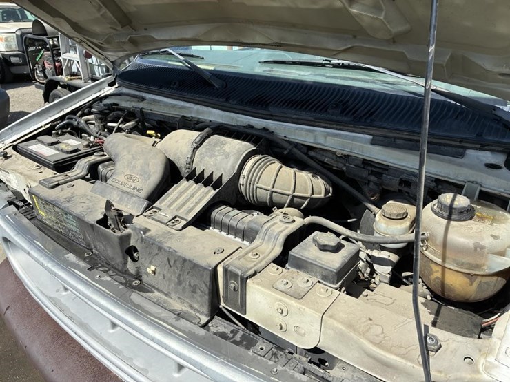 2002-ford-e350-image-12