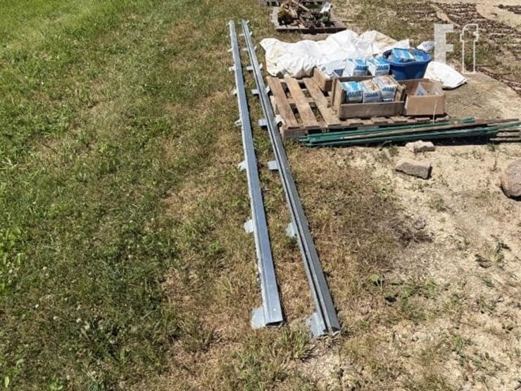 pallet-of-fasteners-&-t-posts-image-4