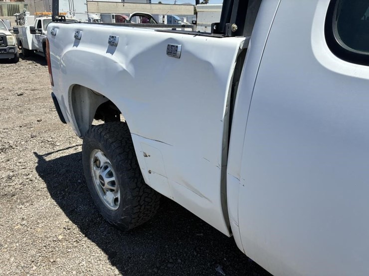 2012-gmc-sierra-2500-image-5
