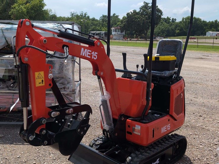 sdl-mini-excavator-me15-image-1