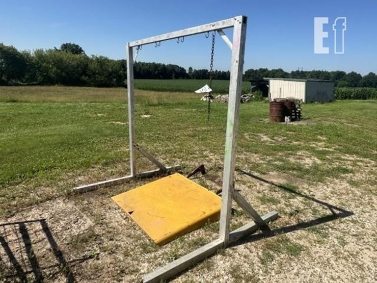 aluminum-frame-&-tractor-parts-image-1