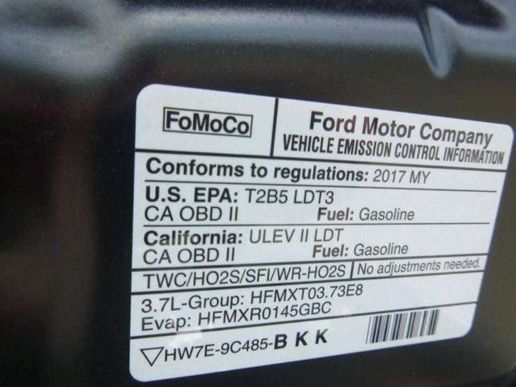 2017-ford-explorer-image-12